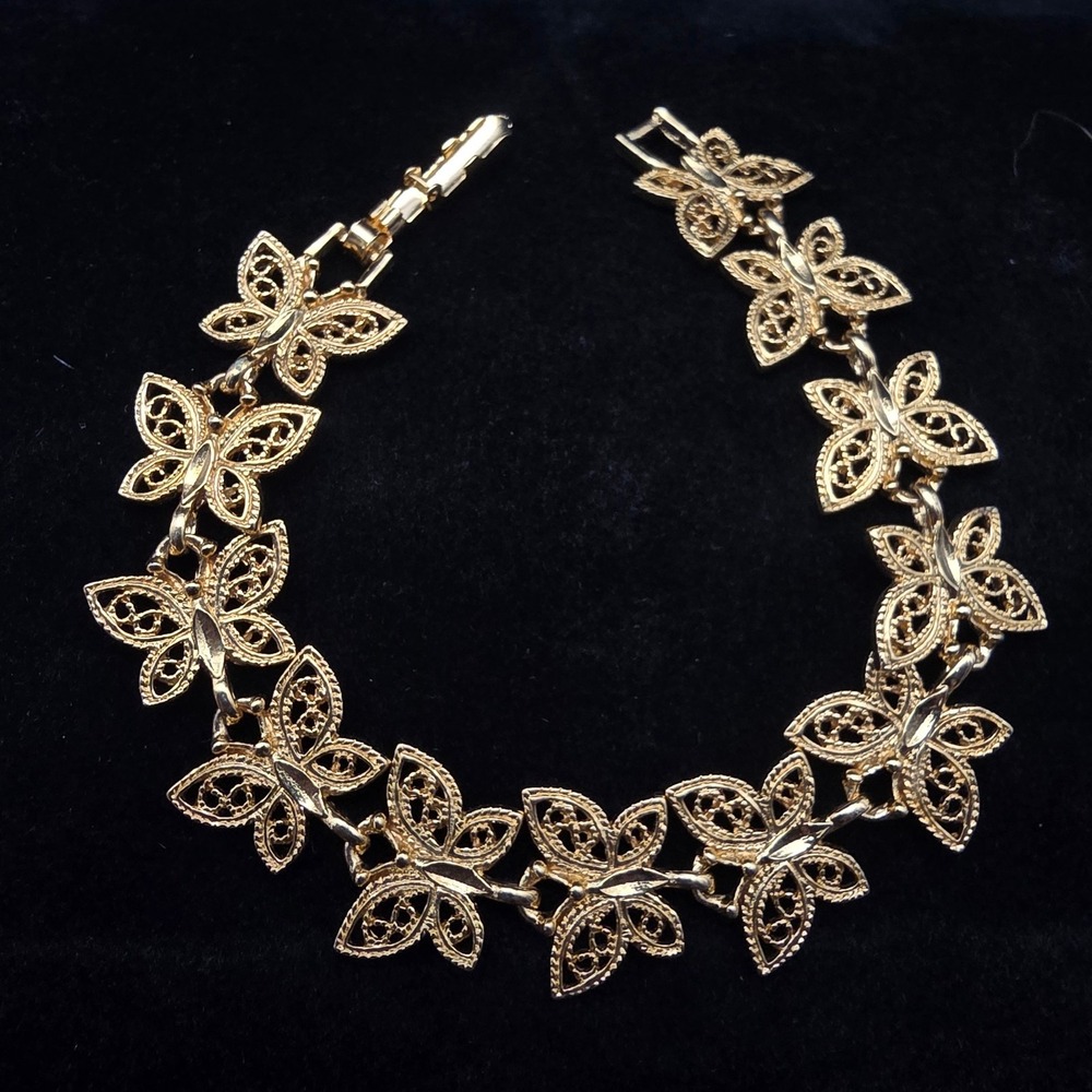 Gold Tone butterfly Link Bracelet Vintage Costume Jewelry 1990s